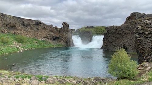 アイスランドの滝 1 北北西に曇と往け にも登場のヒャルパルフォス Icelandia アイスランドブログ アイスランドの滝 1 北北西に曇と往け にも登場のヒャルパルフォス Icelandia アイスランドブログ