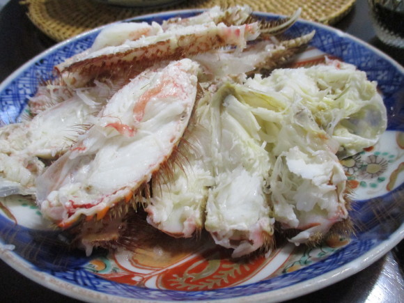 食べ収めになるサクランボ&大きなハチの巣、多分スズメバチ_a0279743_08151734.jpg