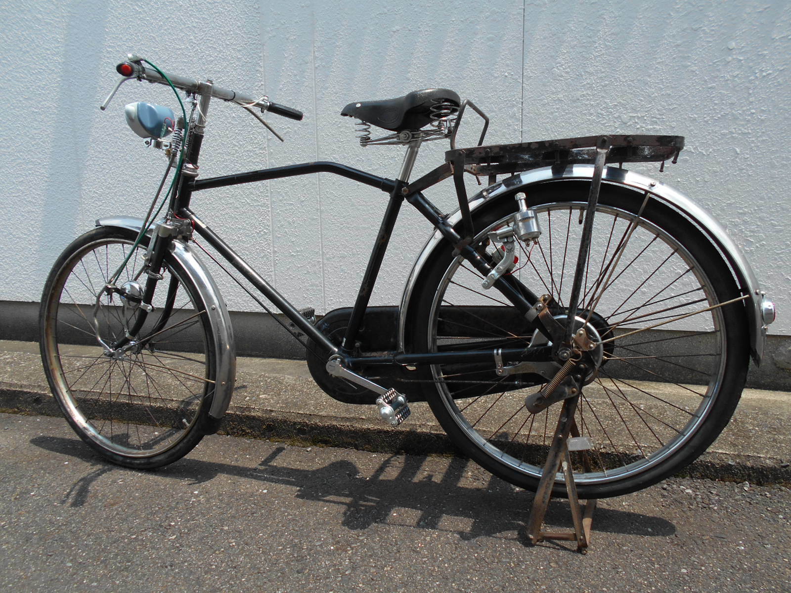昔の実用車の修理をしました_b0189682_16451047.jpg