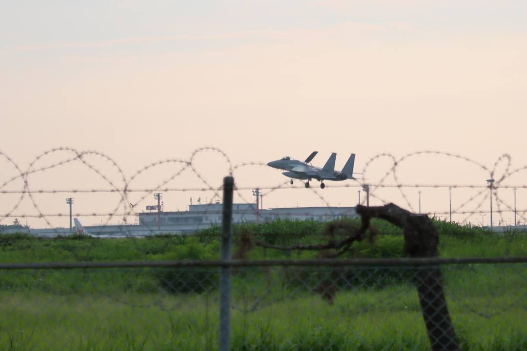 夕焼け戦闘機_e0403850_19204860.jpg