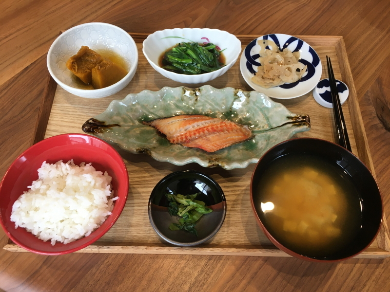 献立 ほっけの味噌漬け かぼちゃの煮物 ニラのお浸し 蓮根のきんぴら 高菜のお漬物 豆腐のお味噌汁 Kajuの 今日のお料理 簡単レシピ