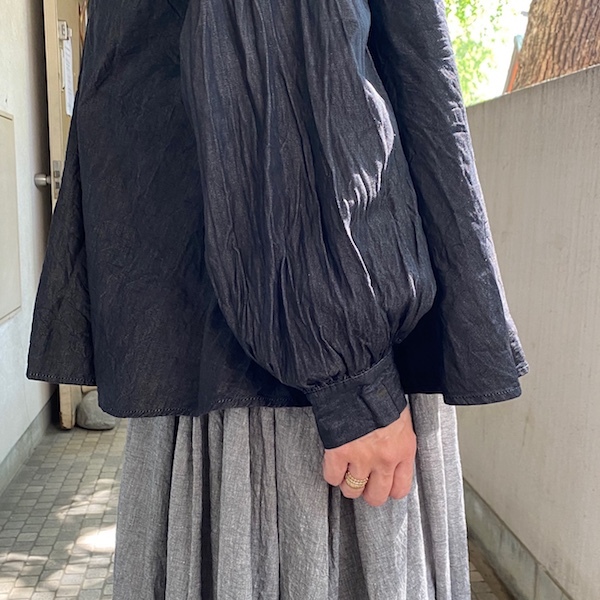 BLACK DENIM GATHER BLOUSE_d0364239_20251941.jpg