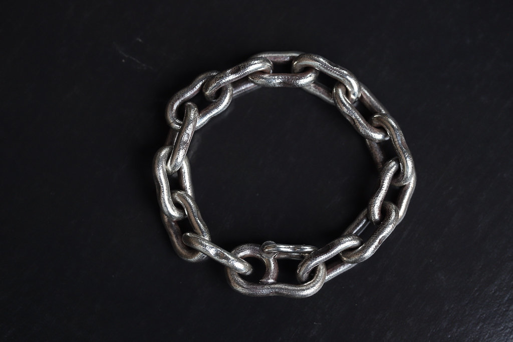 DOG BONE BRACELET_b0398513_18501319.jpeg