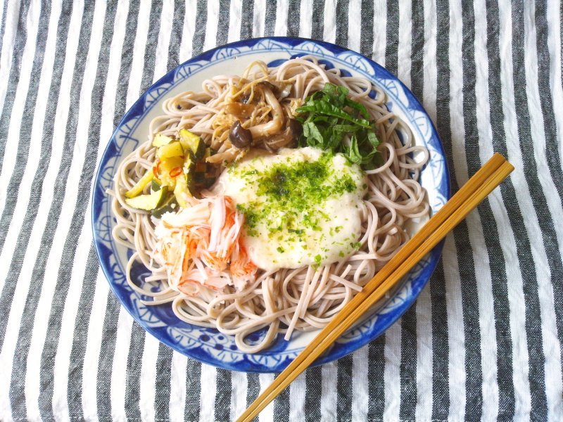 とろろ蕎麦 作り置きおかず載せと 冷たい麺に載せるのに良い具材のメモ Minha Praia とろろ蕎麦 作り置きおかず載せと 冷たい麺に載せるのに良い具材のメモ Minha Praia