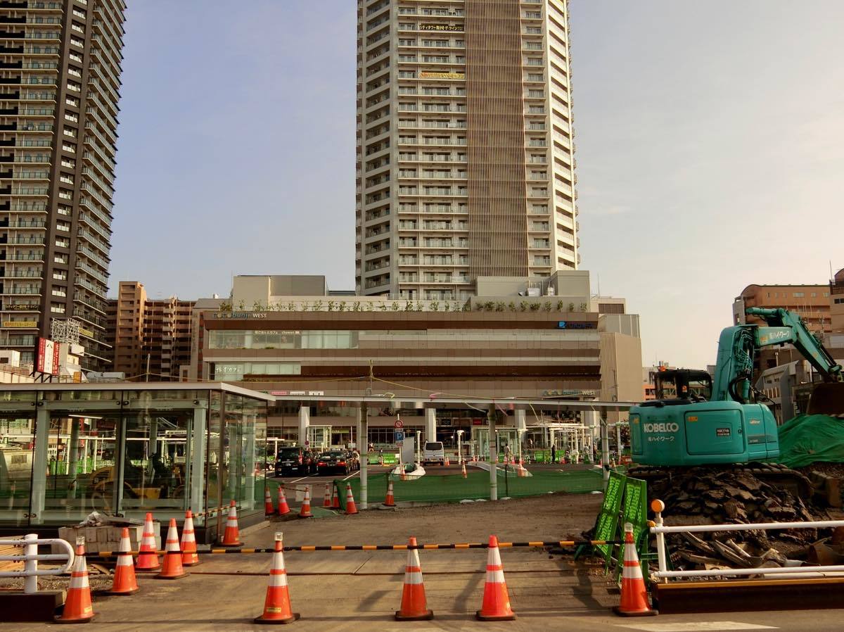 西武バス 国分寺駅北入口ターミナルとバス専用道 黄色い電車に乗せて 西武バス 国分寺駅北入口ターミナルとバス専用道 黄色い電車に乗せて