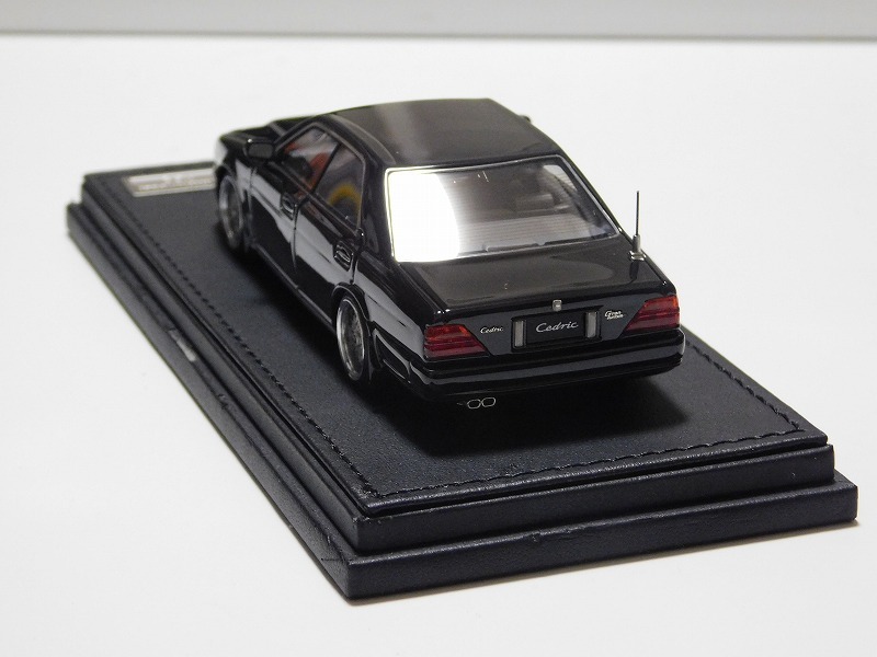 在籍車】ignition model 1/43 ニッサン Y32 セドリック