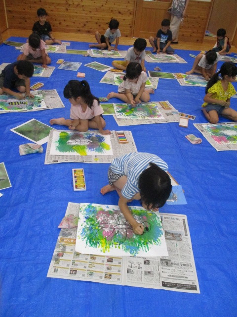 8月出前授業 1年生 カラフルトンボの絵 ドングリマン絵画造形教室 8月出前授業 1年生 カラフルトンボの絵 ドングリマン絵画造形教室