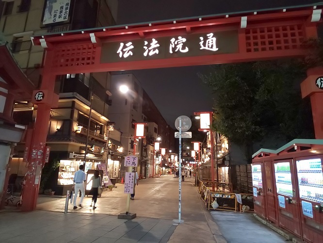 雷門 浅草寺のライトアップ 08 08 いつの間にか２０年