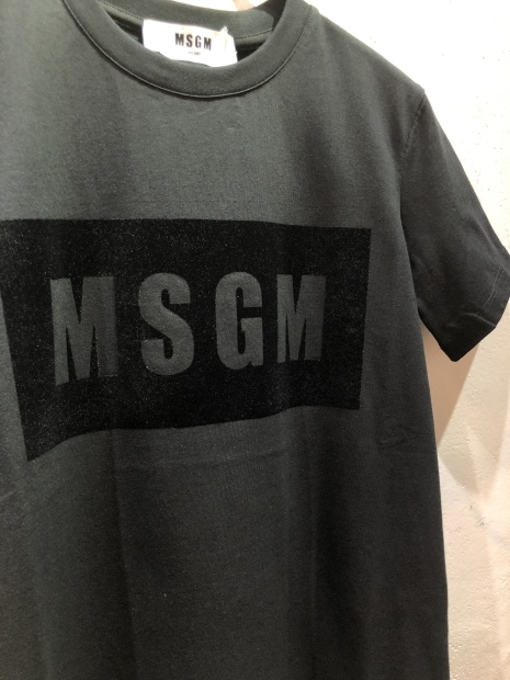 「MSGM エムエスジーエム」新作パネルロゴTシャツ入荷です。_c0204280_18024616.jpg