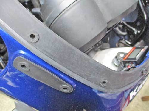 S田サン号 GPZ900Rニンジャのカウルステー&スクリーン交換だったりカウル補修からの車検取得で試乗・・・(^^♪ (Part2)_f0174721_20572977.jpg