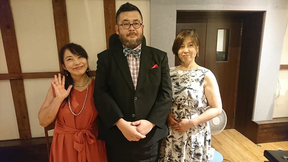 今日は演歌炸裂!「演歌の寄り道」ライブ。_e0046190_19351051.jpg