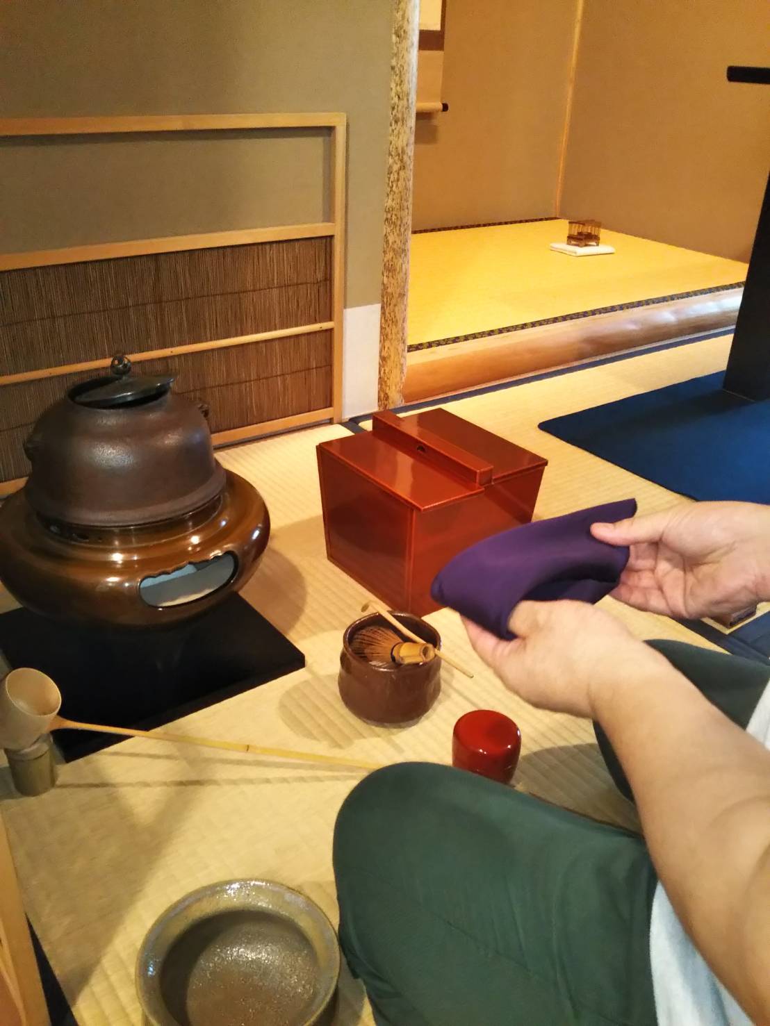 袱紗で始まり袱紗で終わる(基本で始まり基本で終わる)_d0377709_11061624.jpg