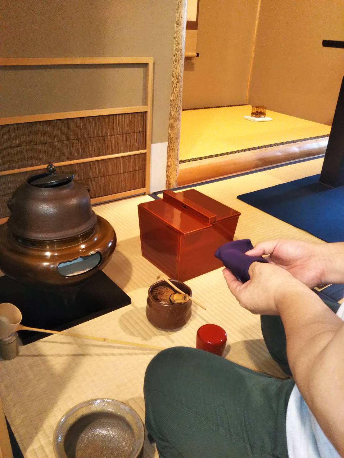 袱紗で始まり袱紗で終わる(基本で始まり基本で終わる)_d0377709_11064106.jpg