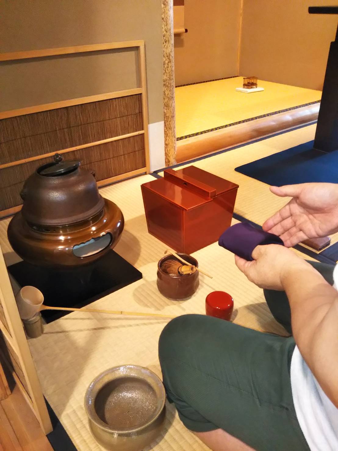 袱紗で始まり袱紗で終わる(基本で始まり基本で終わる)_d0377709_11071948.jpg