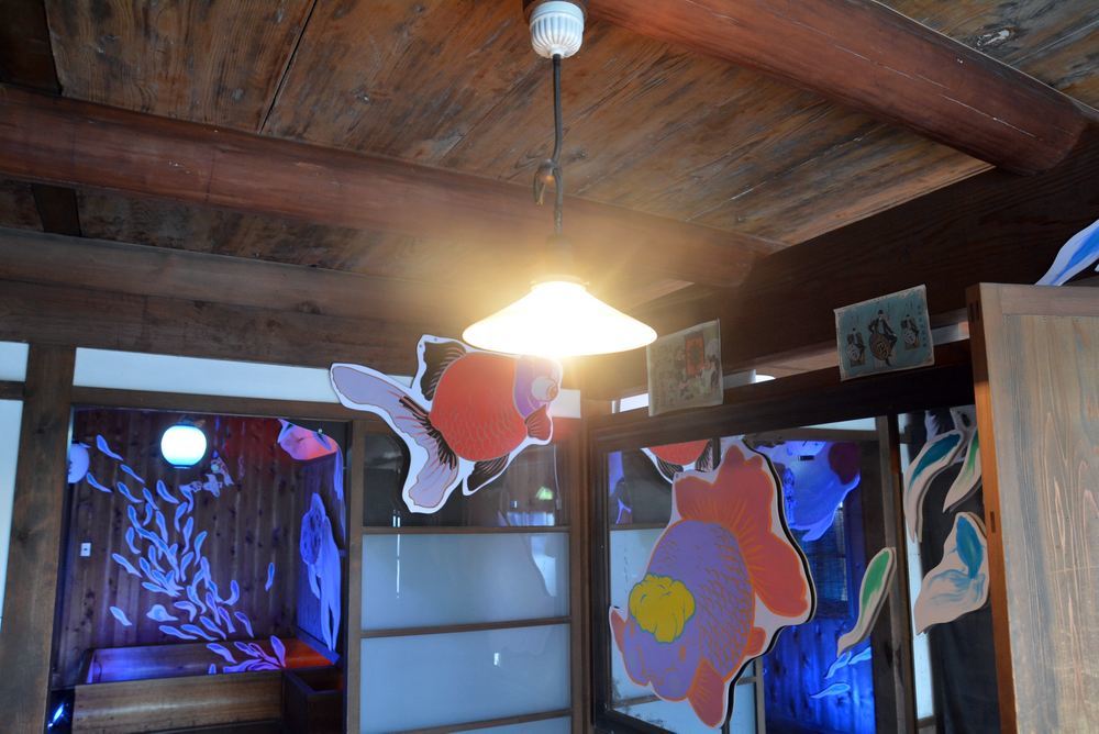 金魚湯 室内_e0373930_16242102.jpg