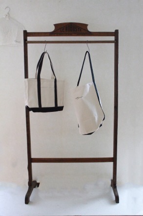 AN LinenオリジナルロゴbagとTシャツ_a0389638_22261463.jpeg