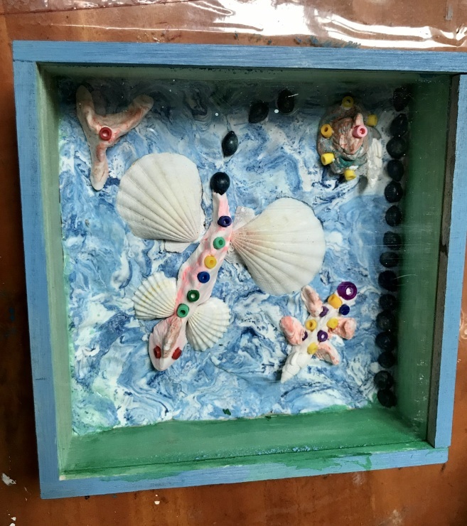 夏休みの工作教室 夏の海の貯金箱 石のコトバ