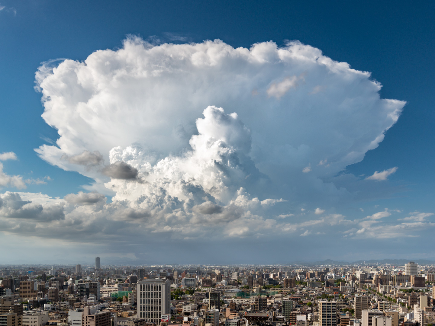中濃の積乱雲 千種観測所