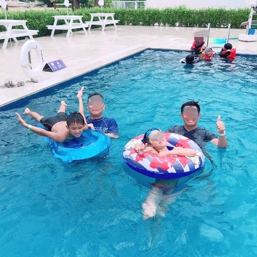 流されたイルカのフロートが救出された朝!(Day3)_d0169072_06523273.jpg