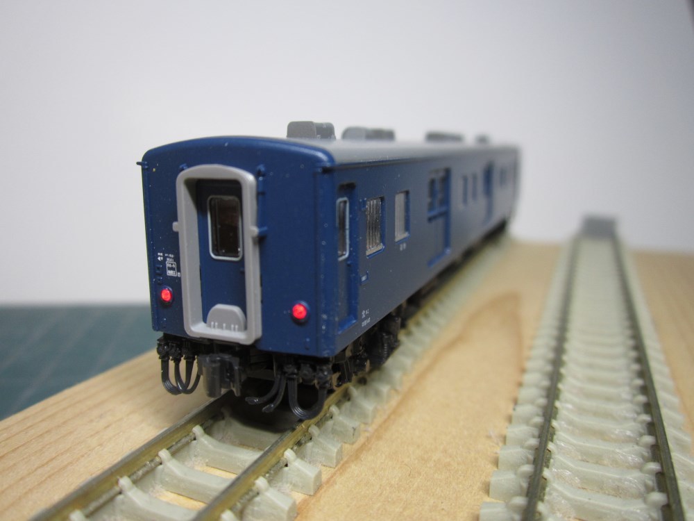 KATO マニ50を両エンドテールライト点灯させよう その2 : 動力車操縦
