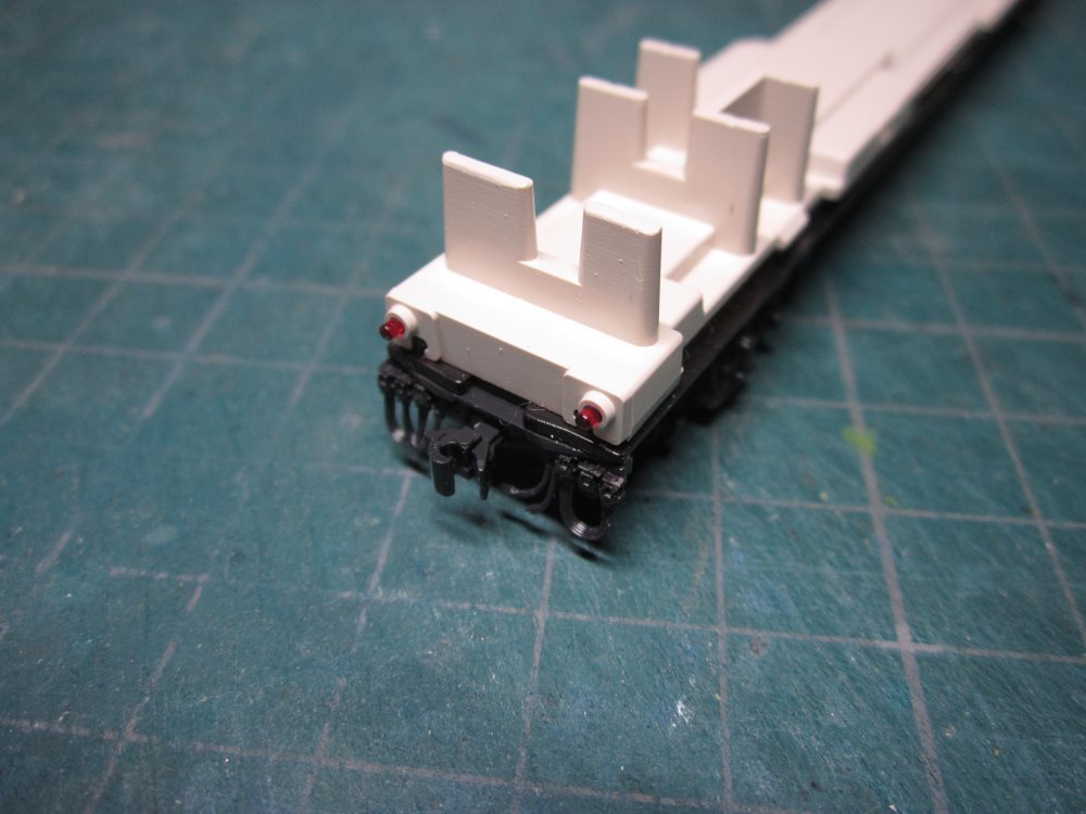 KATO マニ50を両エンドテールライト点灯させよう その2 : 動力車操縦