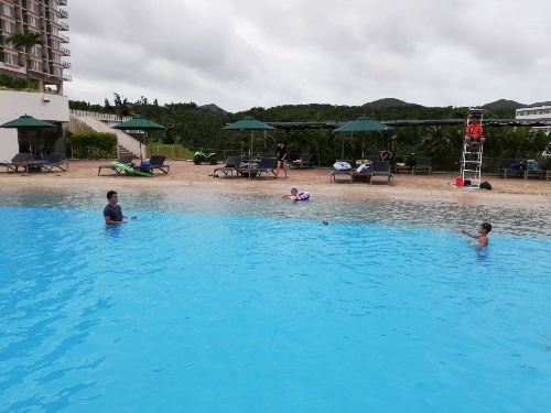 初シュノーケル成功!だけどまだ写真なしSDカード(Day4)_d0169072_06161532.jpg
