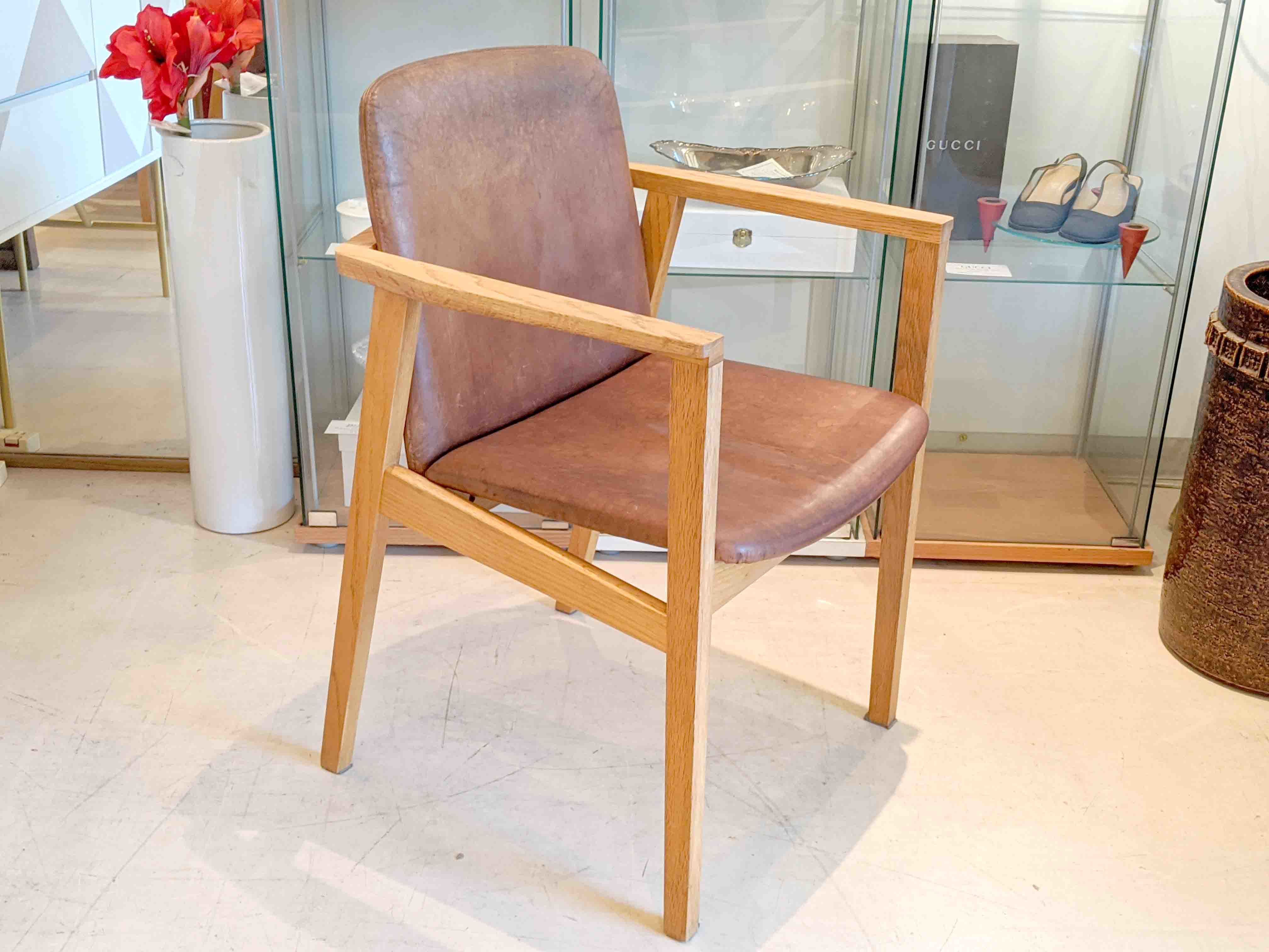 karf/カーフ】Ann Chair/アンチェア オーク材×レザー が入荷しました