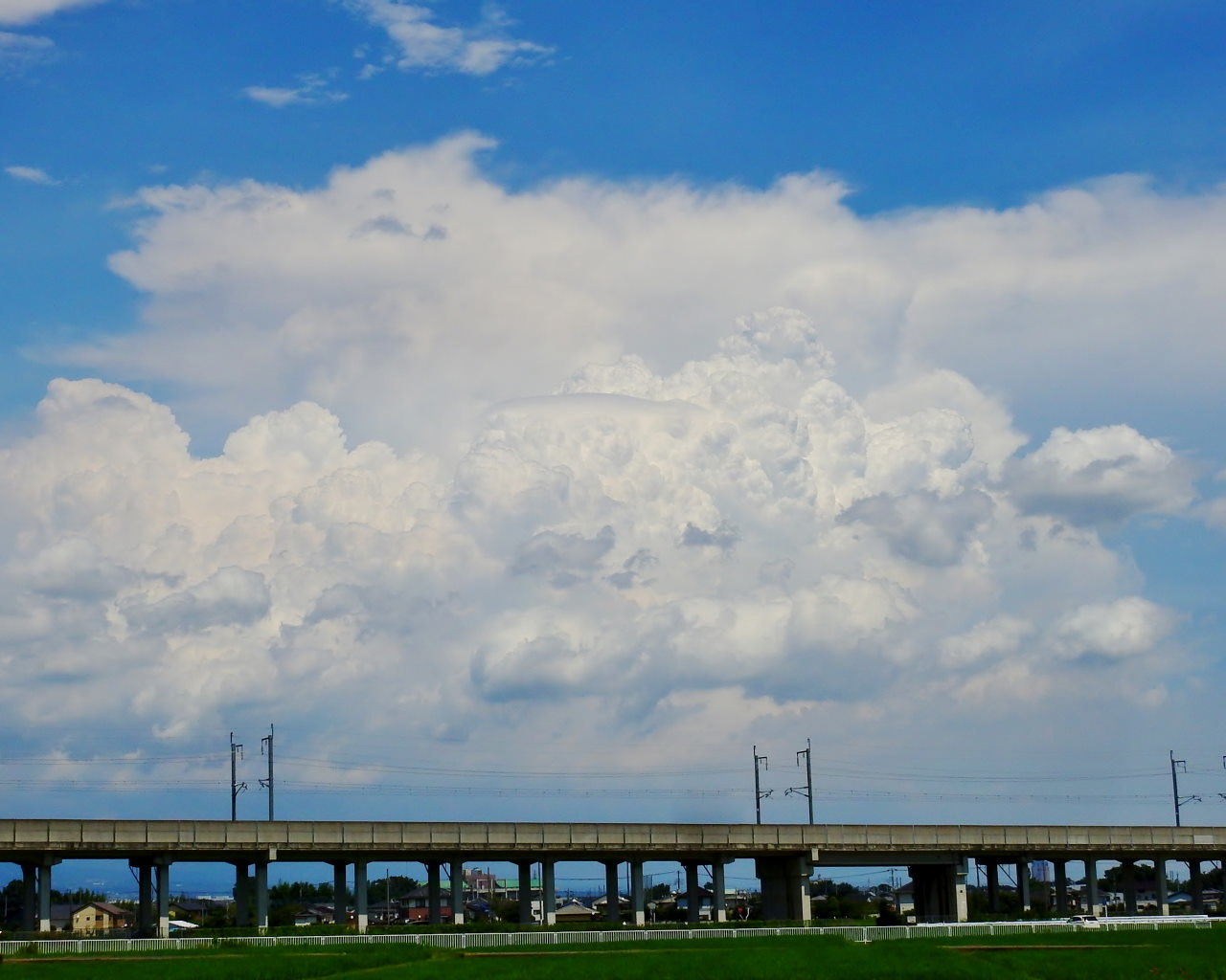 農道から夏雲など_c0305565_17413361.jpg