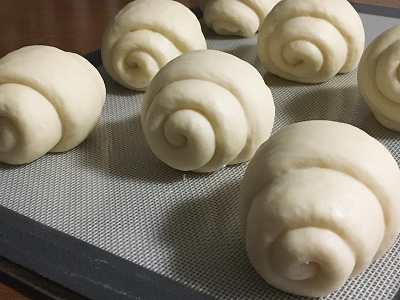 ポテサラコロッケとグリーンカレーパンと枝豆パン_f0231189_20143659.png
