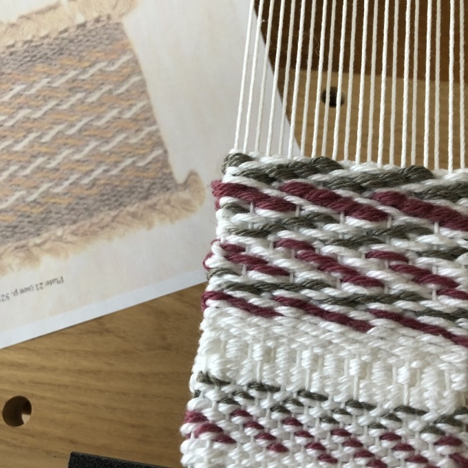 The Techniques Of Rug Weaving ラグ織のテクニック 英語版