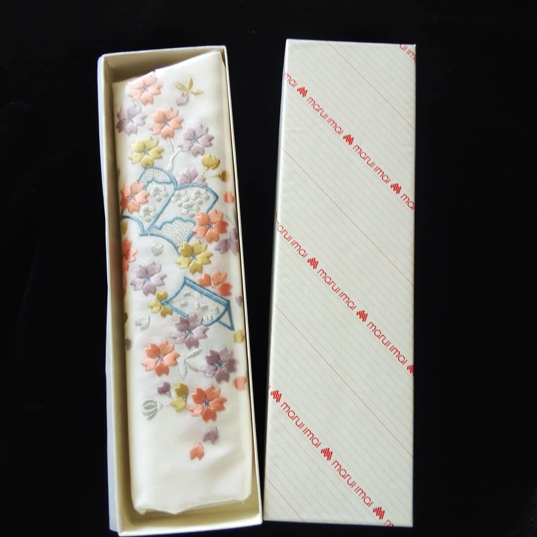 200815 「桜に読本」刺繍半襟の思い出✨_f0164842_13432042.jpg