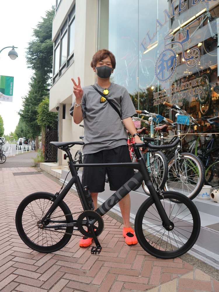 8月17日　渋谷　原宿　の自転車屋　FLAME bike前です_e0188759_19242928.jpg