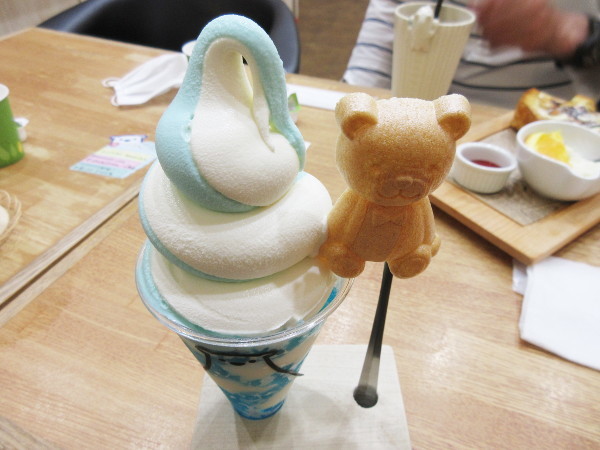 Sweets&Deco 青いクマ_c0152767_19211506.jpg