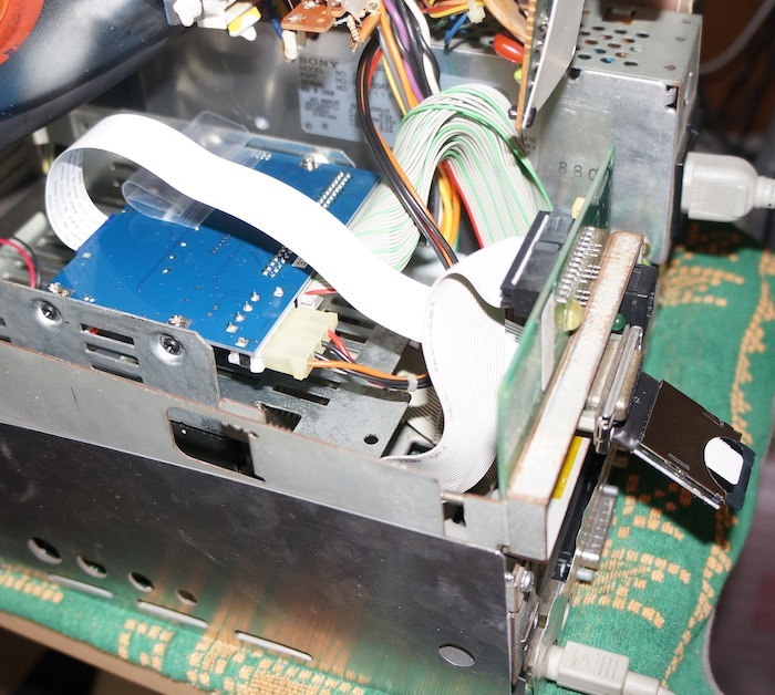 Macintosh SE/30 コンデンサ交換、またたび。^o^;; : R/C 小型 Macintosh SE/30 コンデンサ交換、またたび。^o^;; : R/C 小型