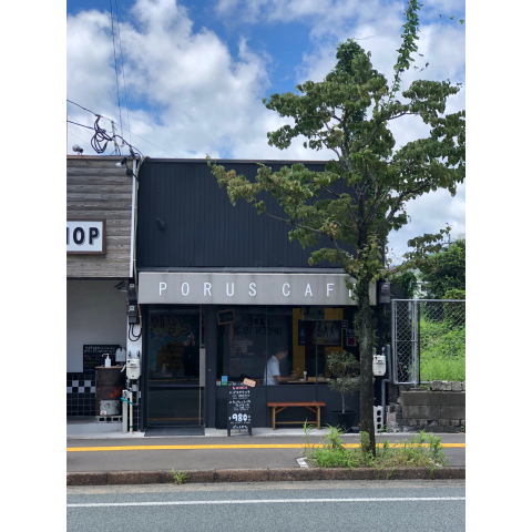 鳥栖駅近くのポルスカフェ Zakka Cafe Ecru