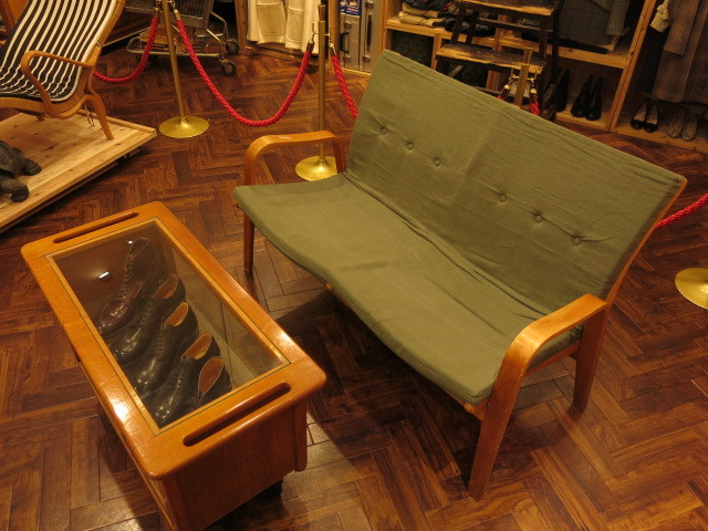 \"CEES BRAAKMAN SOFA\"ってこんなこと。_c0140560_17564141.jpg