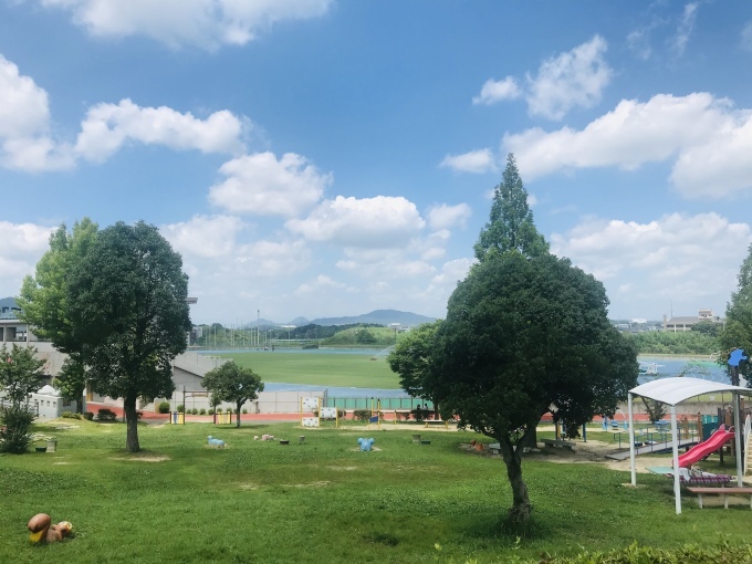 コロナ、どこに潜んでいるのやら_b0100062_09291226.jpeg