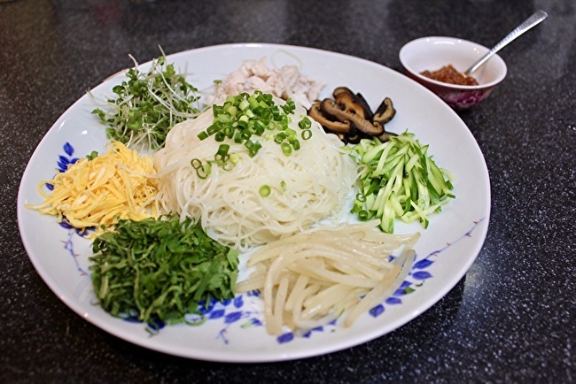 夏に、冷たい韓国麺コレクション_a0223786_08342837.jpg