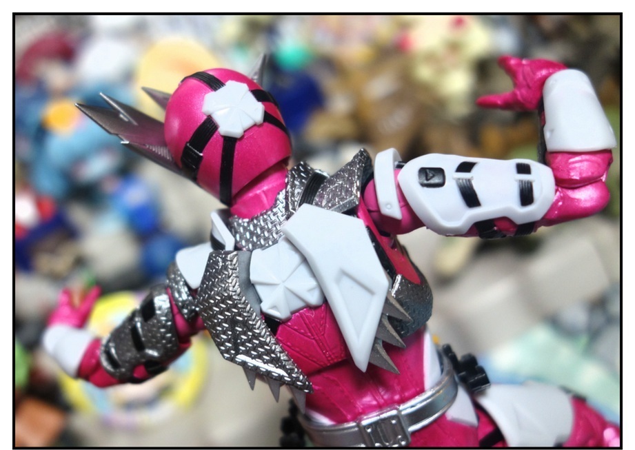 S.H.Figuarts 仮面ライダー迅 フライングファルコンで遊びまくり!!_f0205396_22440092.jpg