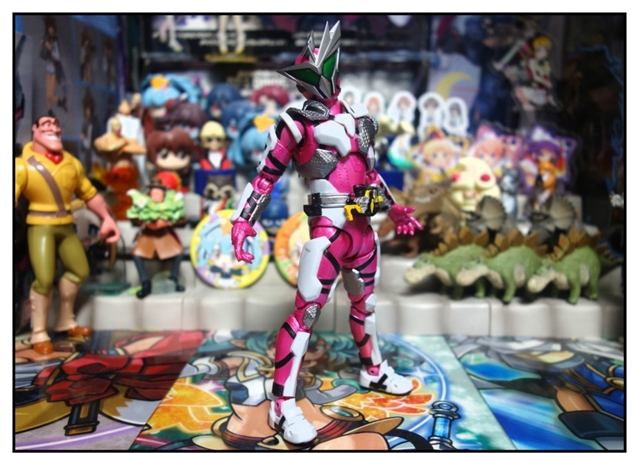 S.H.Figuarts 仮面ライダー迅 フライングファルコンで遊びまくり!!_f0205396_22443163.jpg