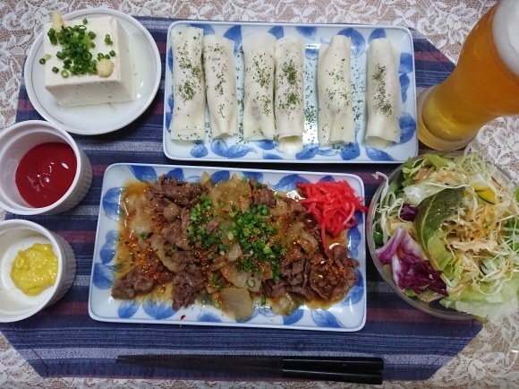 8/19 キリン秋味、宝焼酎焼酎ハイボール赤しそ味、シャウエッセンブリトー、黒毛和牛牛皿、台湾風ラーメン@自宅_b0042308_00074665.jpg