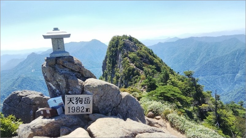 石鎚山 愛媛県久万高原町 Au Bon Gout Journal 石鎚山 愛媛県久万高原町 Au Bon Gout Journal