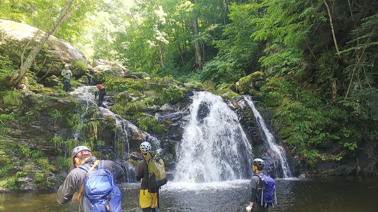 暑い夏には沢登り！【旭川　オロエン川】_d0198793_12124207.jpg