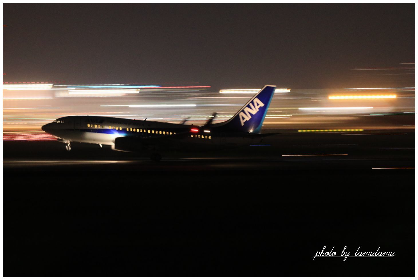 飛行機夜景_e0351179_18025222.jpg