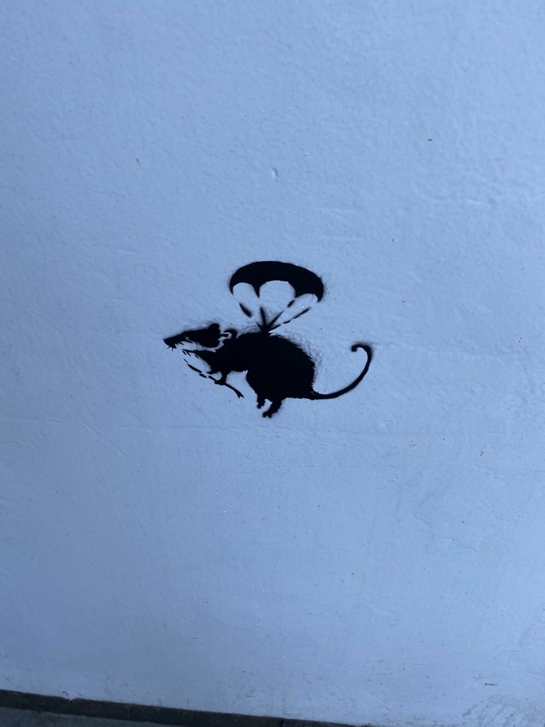 バンクシー の #作品 なのでは。(I hope this is #real #banksy バンクシー の #作品 なのでは。(I hope this is #real #banksy