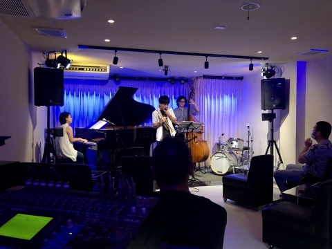 広島 Jazzlive Cominジャズライブカミン 明日8月24日月曜日からの演目_b0115606_12024732.jpeg