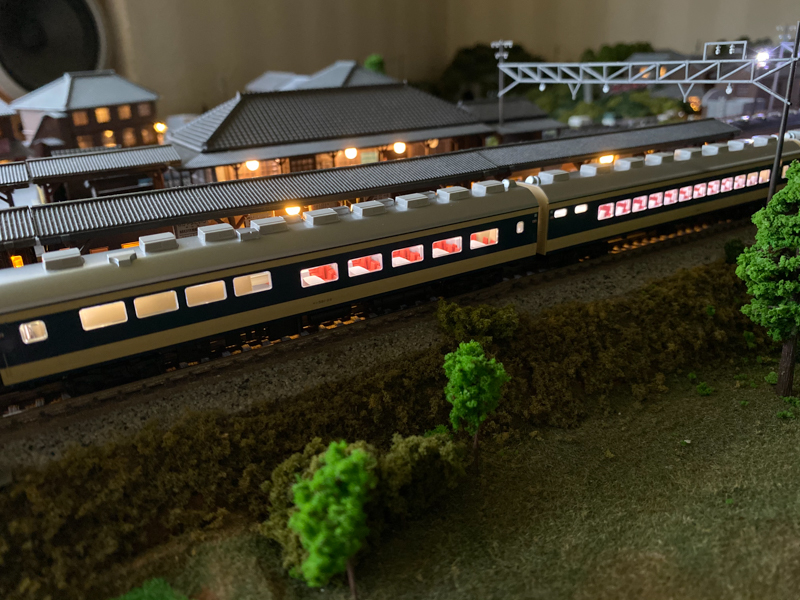 KATO 583系の内装を塗装する : Salamの鉄道趣味ブログ