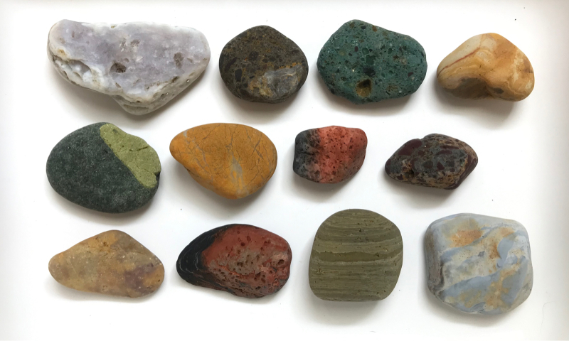 海で拾った石】 真夏の石拾い その2 : azukki的.