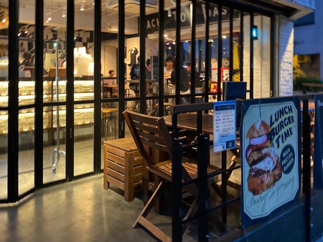craft beer 素敵なインテリア空間で美味しいひととき♪_a0165160_22152103.jpg