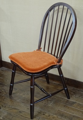 椅子のクッション、作ってます。_e0155377_13103075.jpg